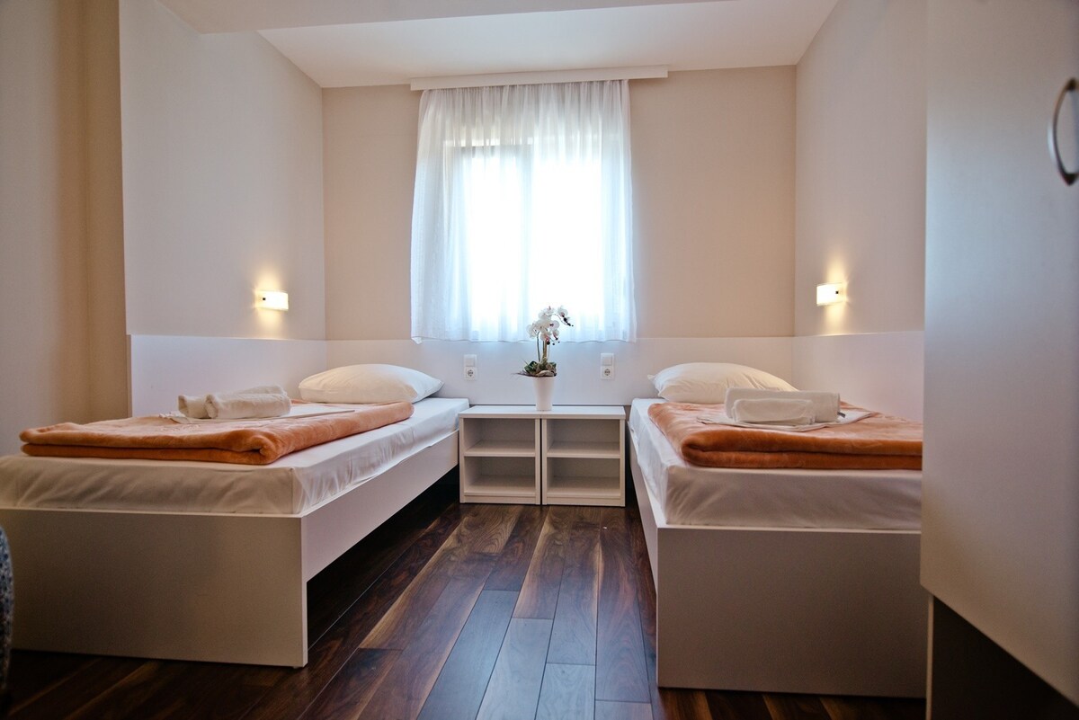Guest House Ero - Triple Room with Balcony
