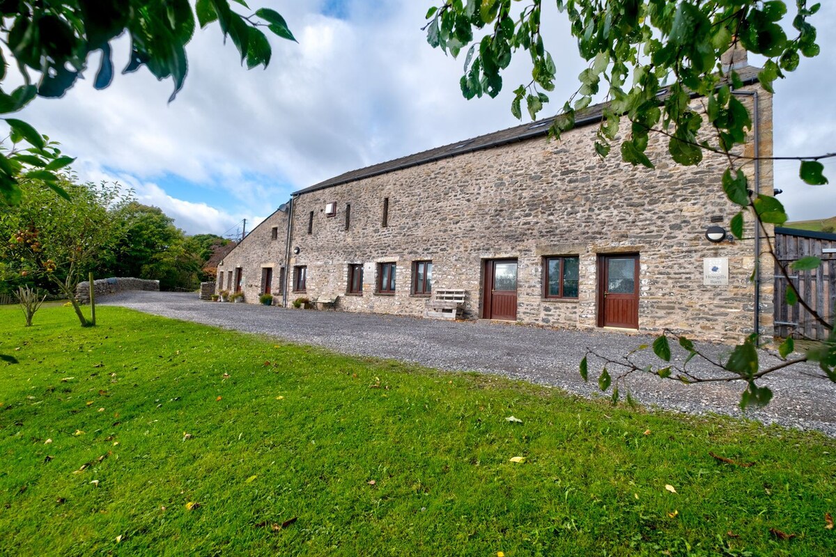 Howgills Barn Family Room H (with disabled access)