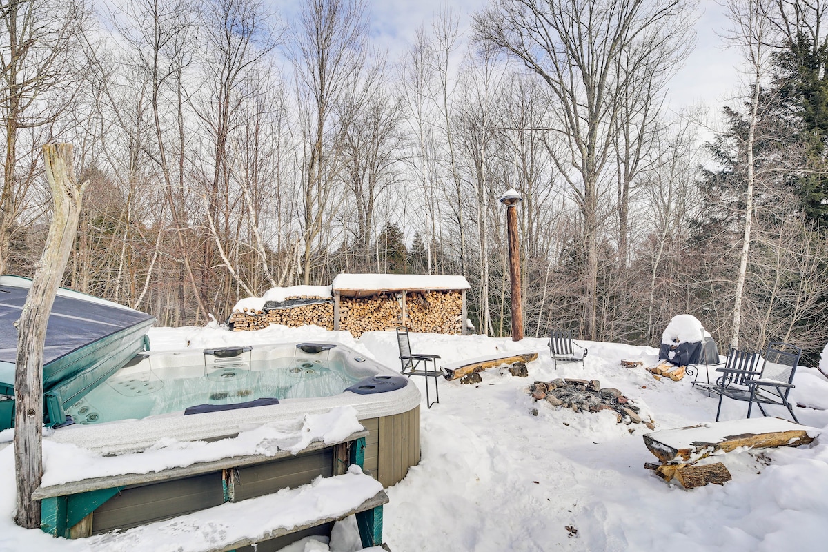 Waitsfield Home w/ Hot Tub - Close to Sugarbush!