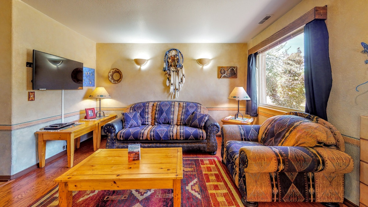 Petroglyph Place ~ 3299, 3 Bedroom Condo with Real