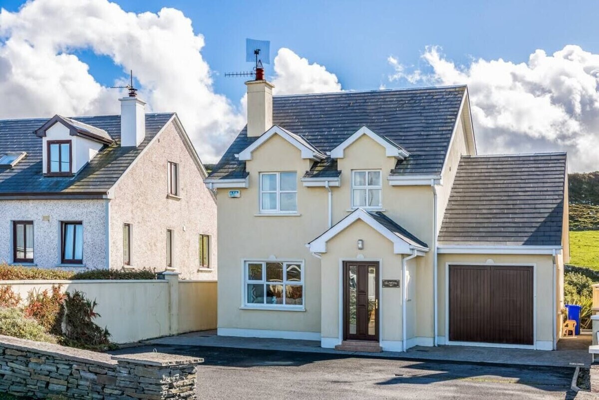 Slaveen - 1km from Lahinch Beach