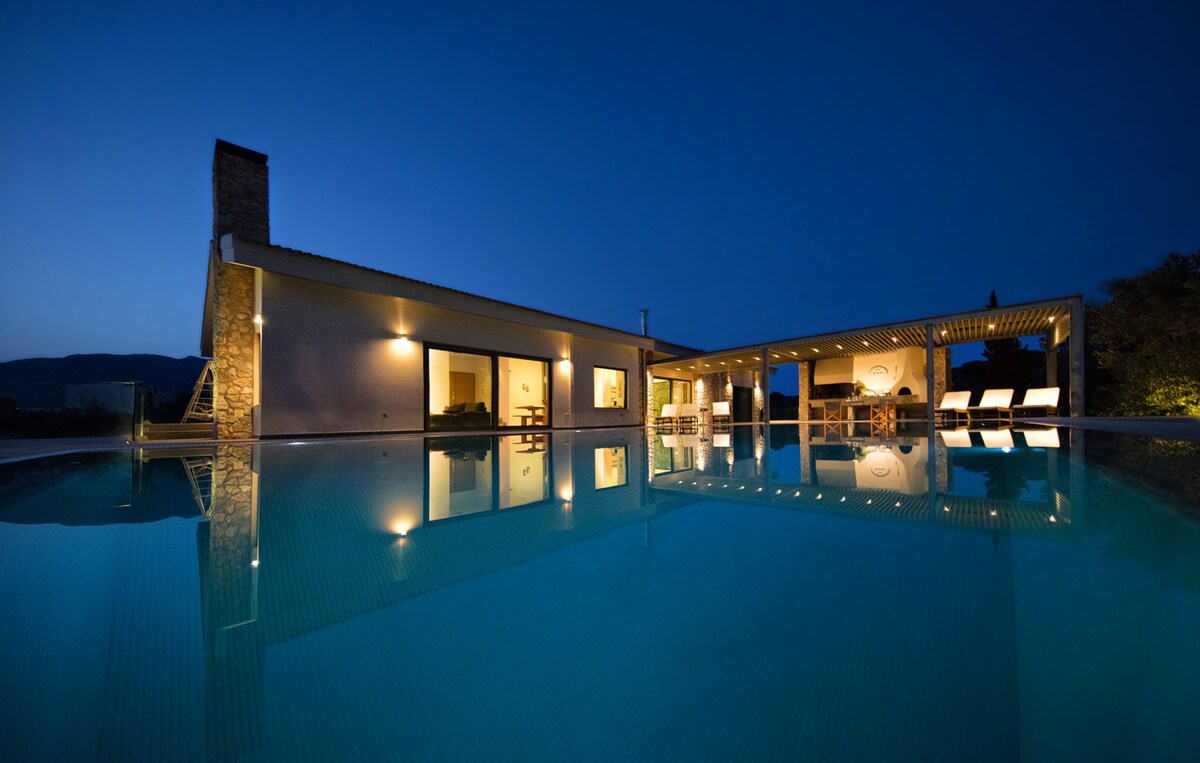 Tramonto di Olive - Gorgeous pool villa