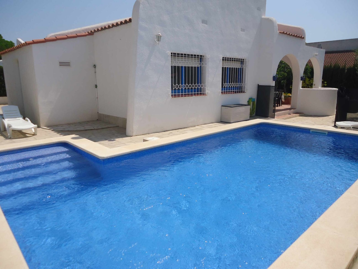 Ibicenco Style Villa Ideal For Your Holidays