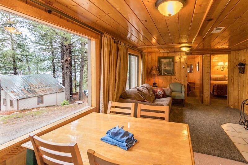 Pine River Lodge - Cabin 10