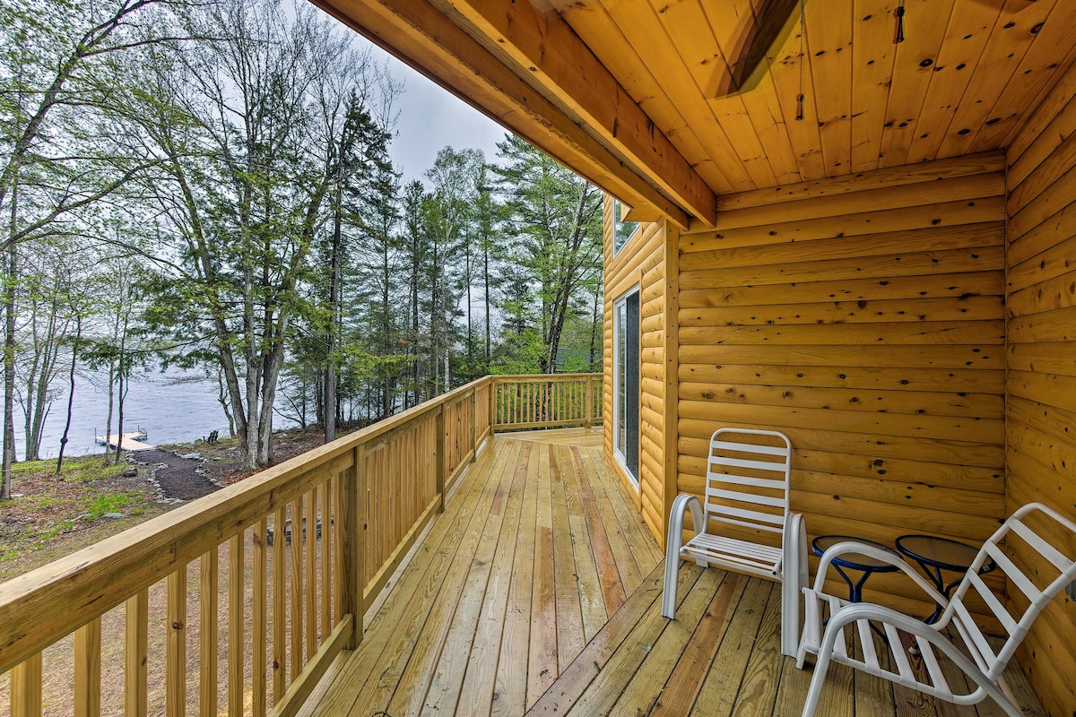 Waterfront Davis Pond Cabin w/ Dock + Kayaks!