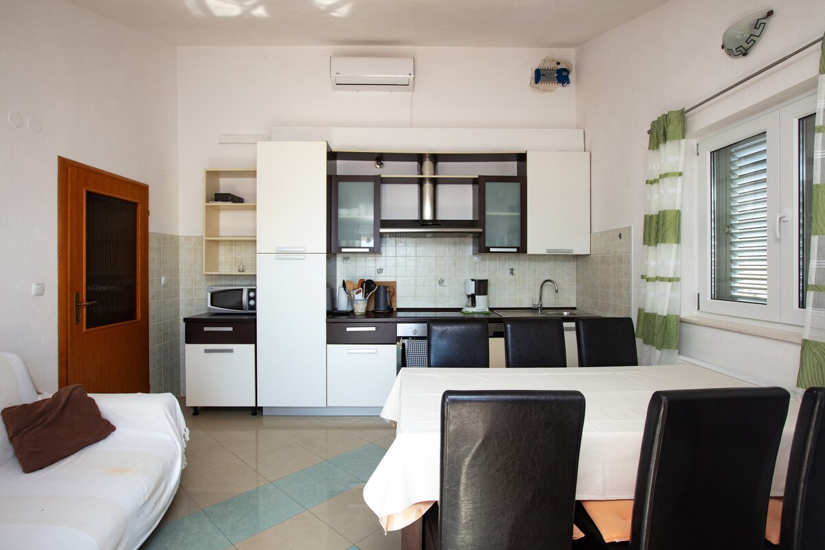A-17129-d Two bedroom apartment with terrace and