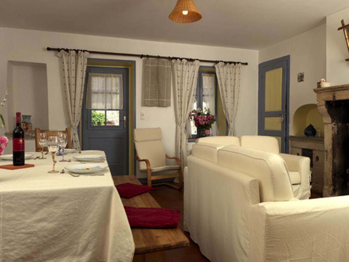 Gite Pervenchères ， 3间卧室，可供6人入住。