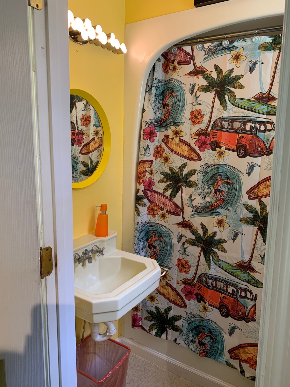 Beachside Boutique Inn - That 70 's Room