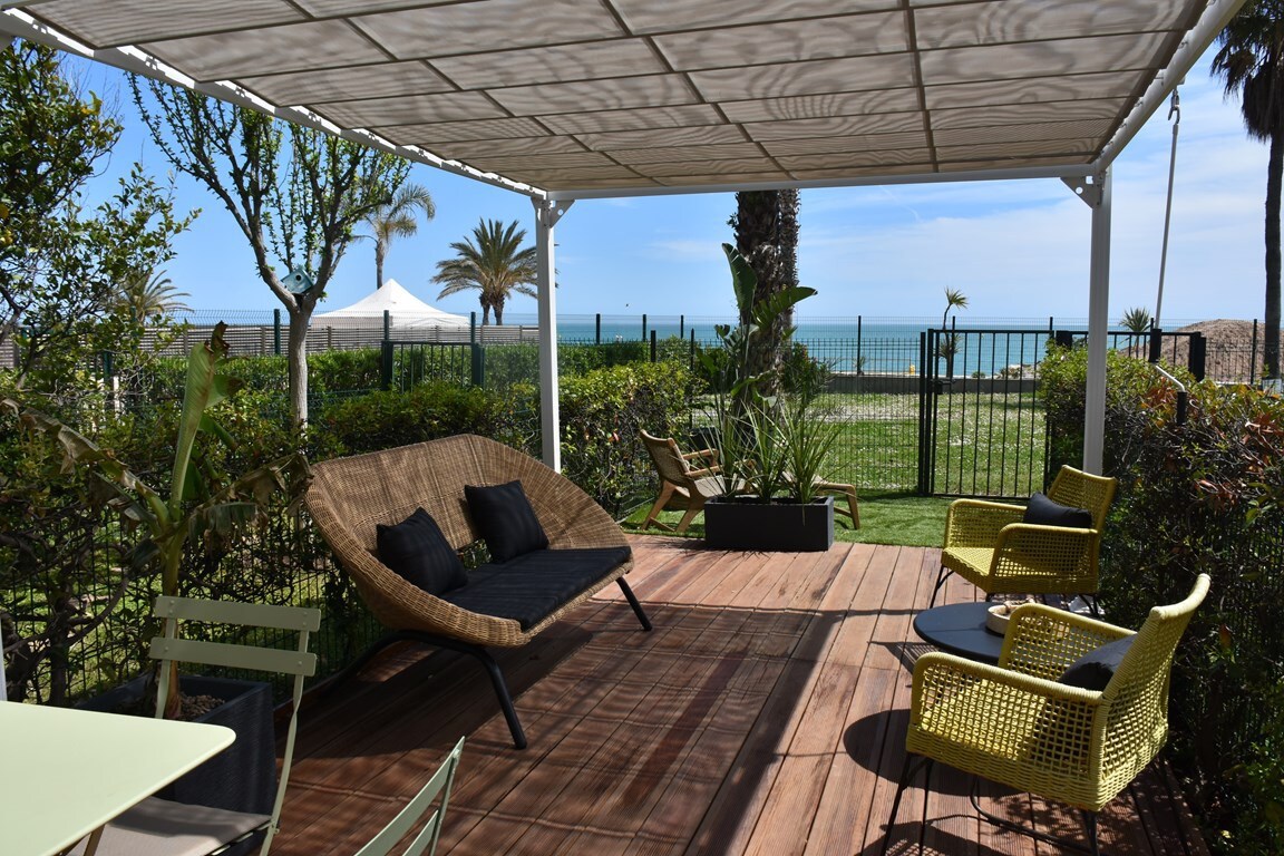 2间客房Acquamarina海滩餐厅商店无线网络Ai