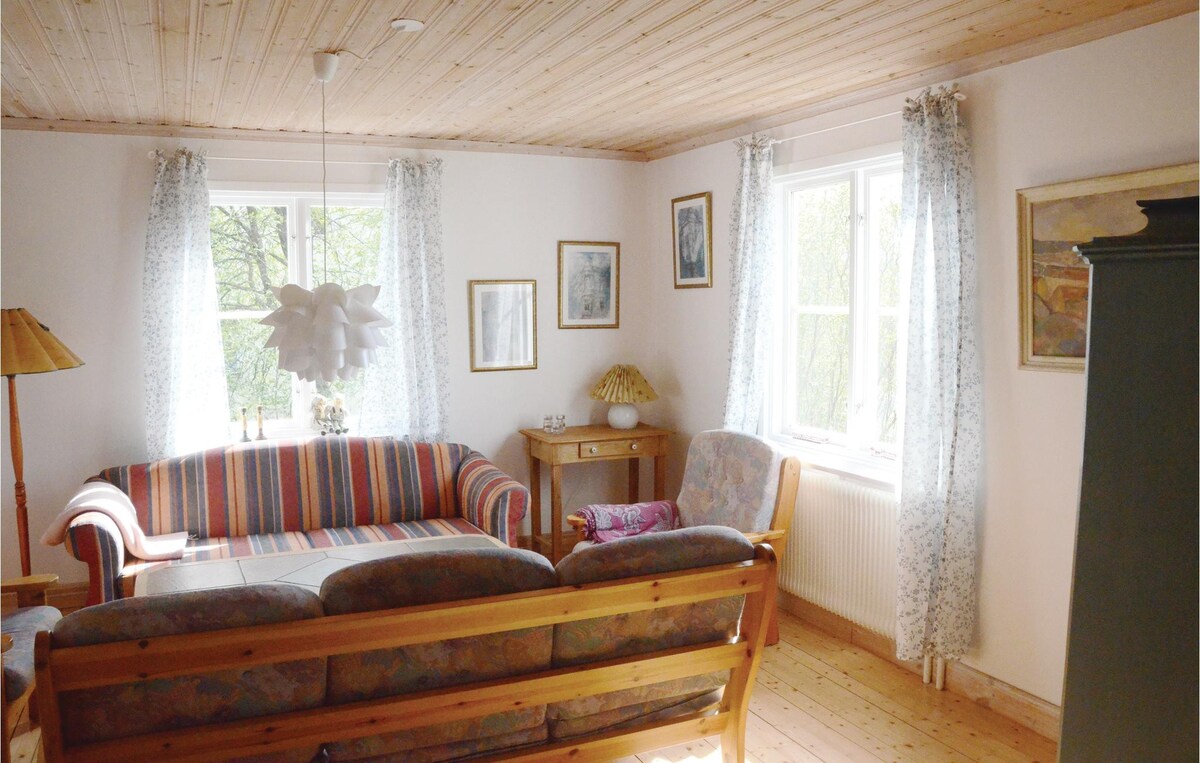 Stunning home in Nordmarkshyttan with s and WiFi