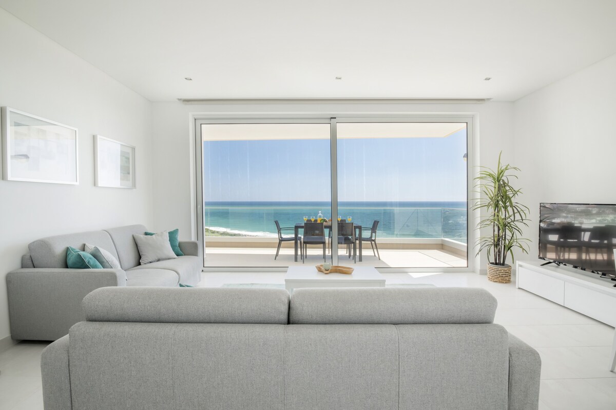 Beach View Apartment by Blue Diamond