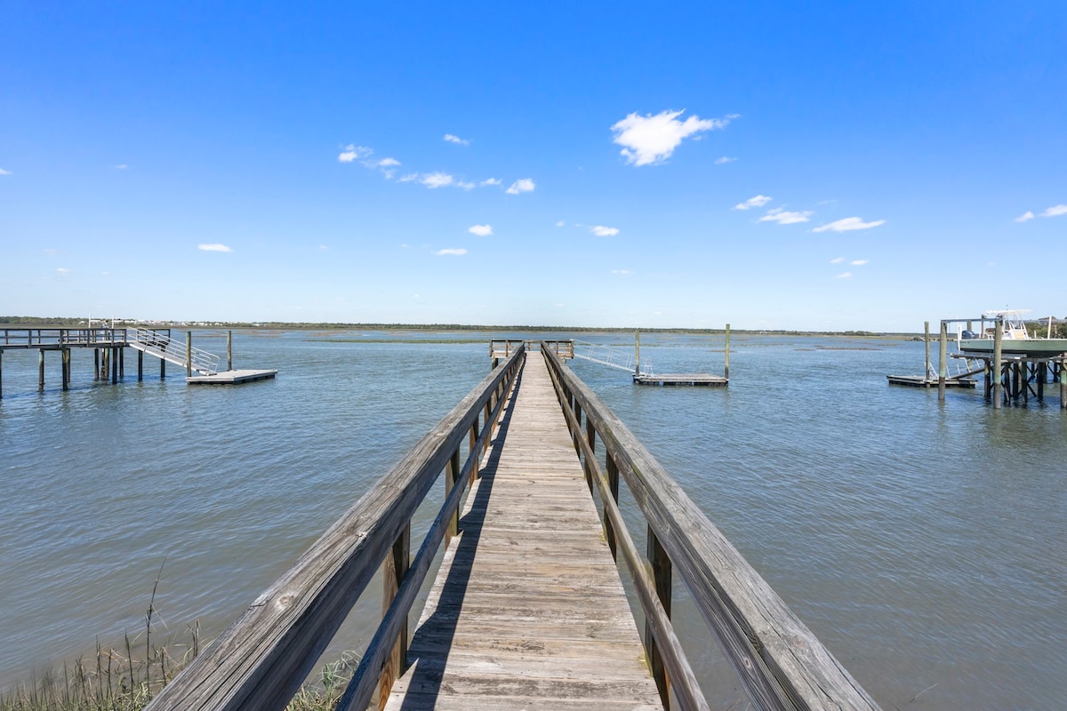 492 Old Dock: 4BR, Pool, Special Summer Rates!