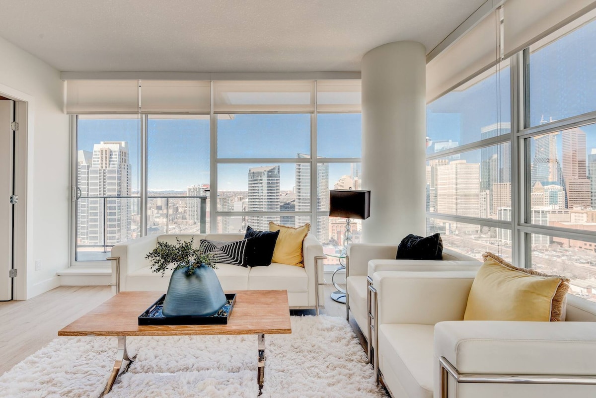 Designer Luxury Meets Sky High Downtown Views