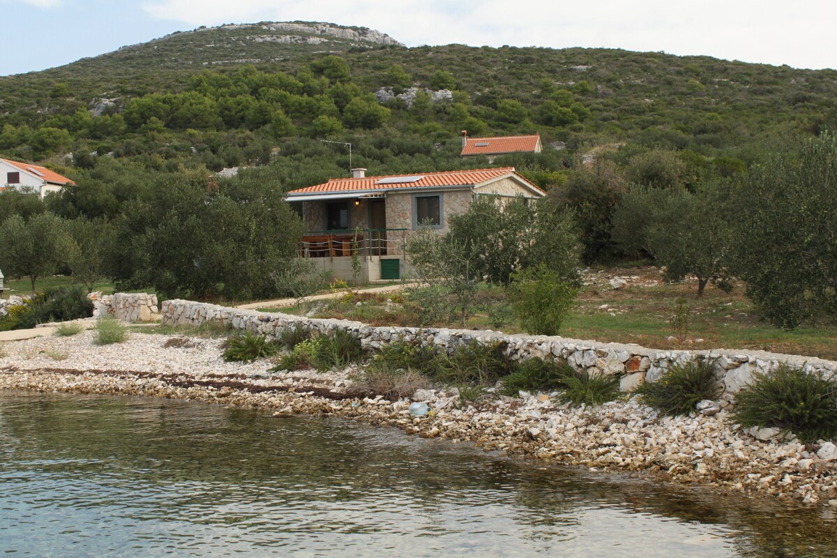 K-8499 Three bedroom house near beach Cove Sveti
