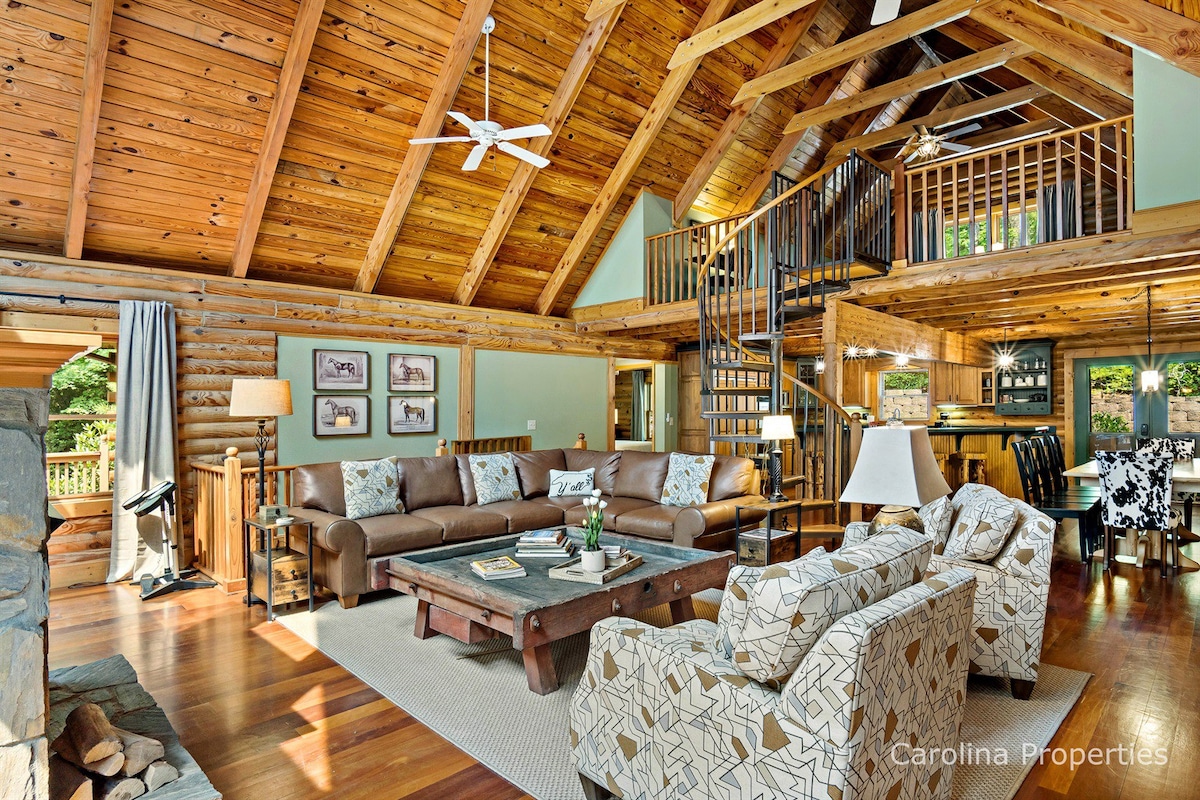 Lazy Bear Lodge by Carolina Properties