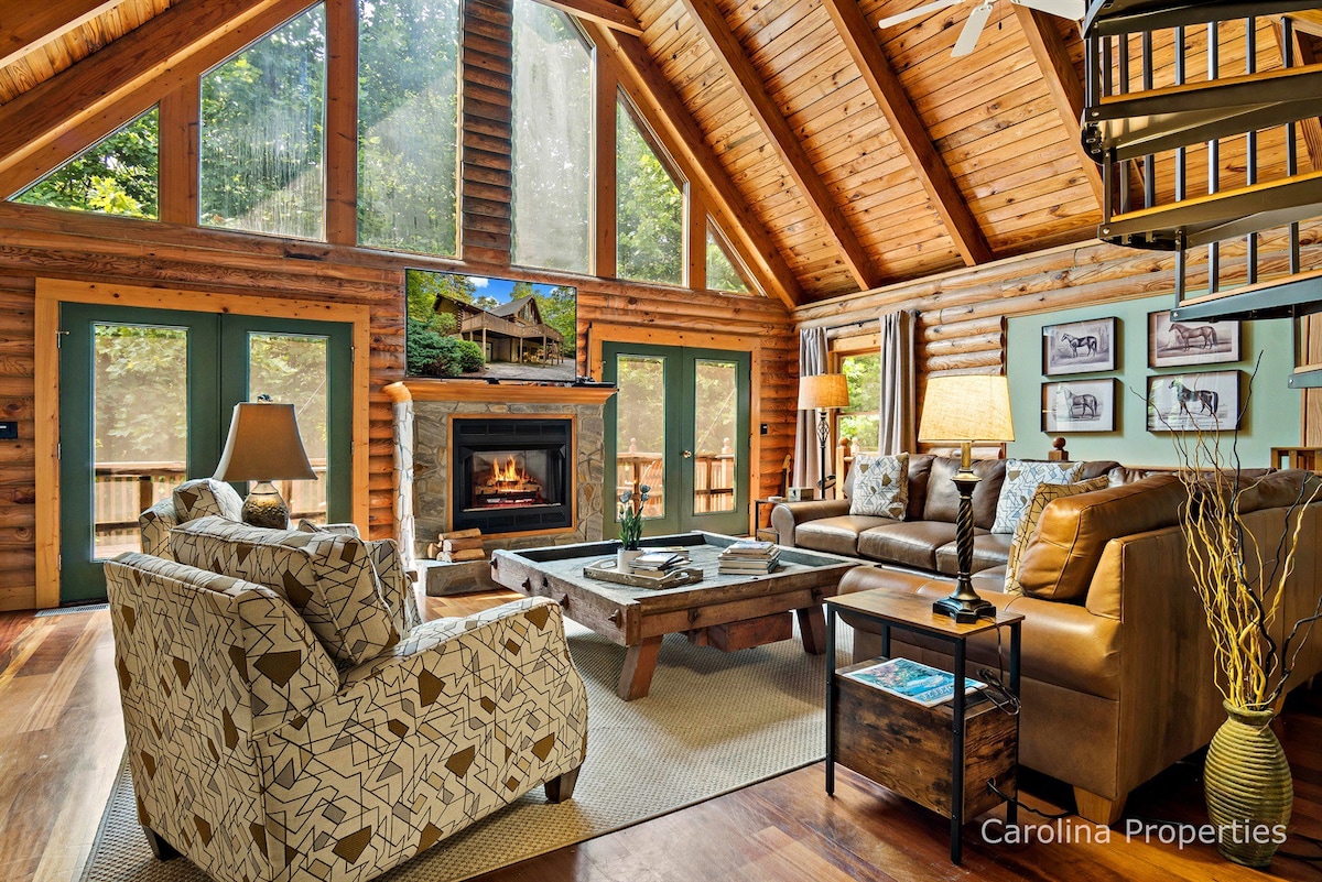 Lazy Bear Lodge by Carolina Properties