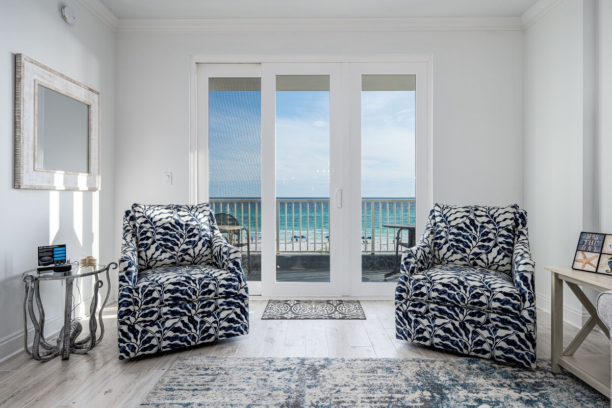 309 at The Inn at Crystal Beach | Beachfront with