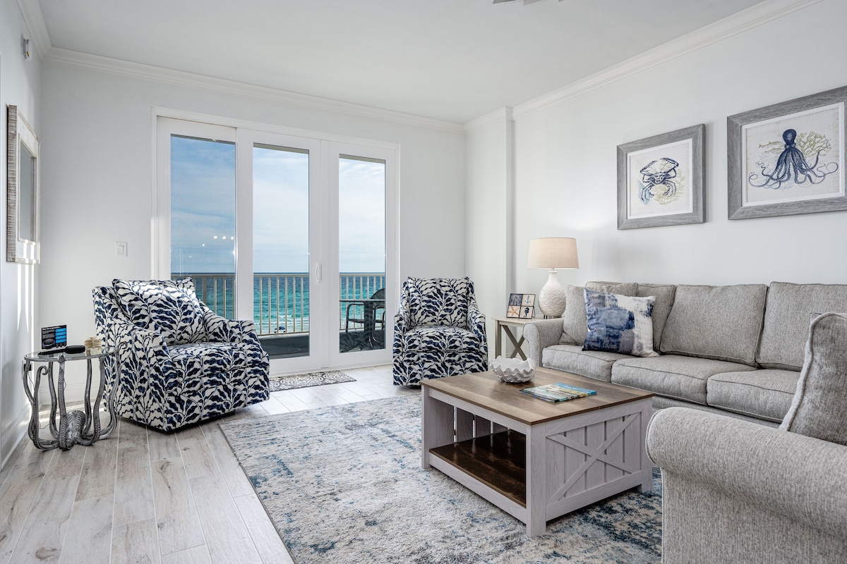 309 at The Inn at Crystal Beach | Beachfront with