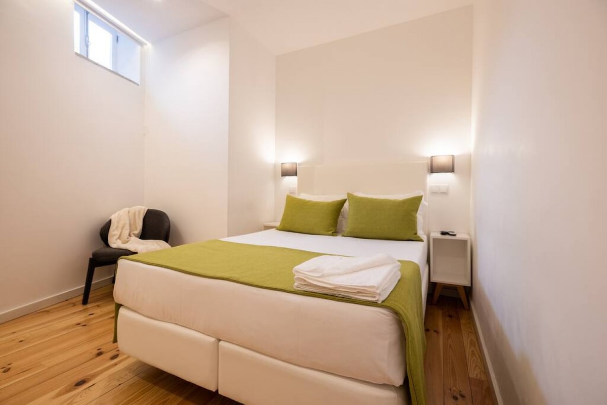 MyStay - Porto Batalha budget double bedroom