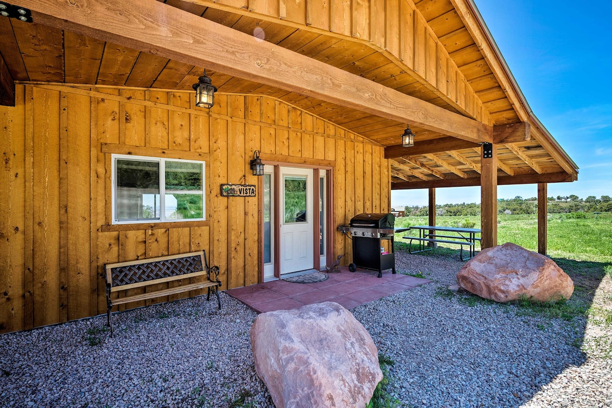 5-Acre Moab Studio w/BBQ & Stunning Mtn Views