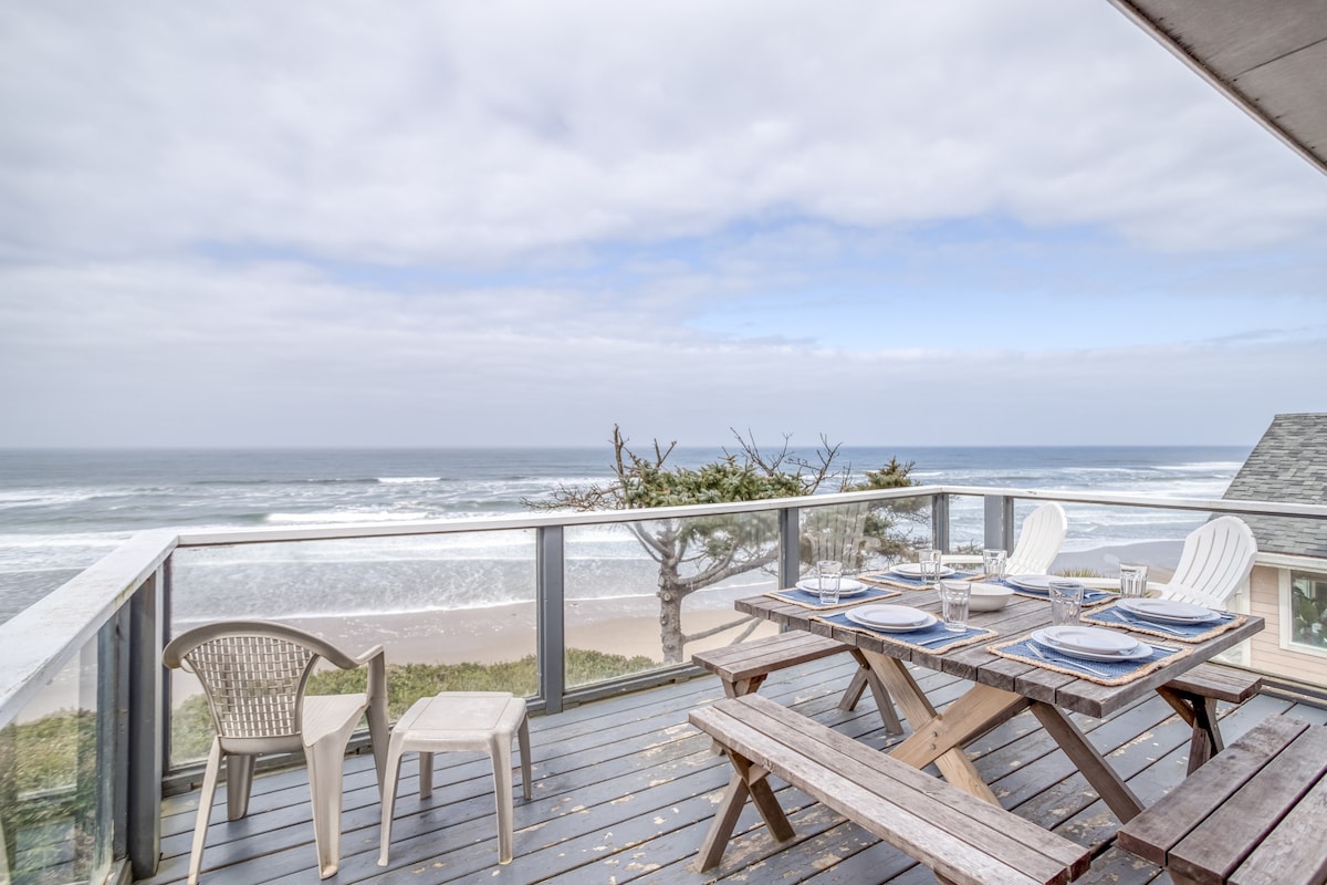 Oceanfront-Heart of Lincoln City-Above The Beach