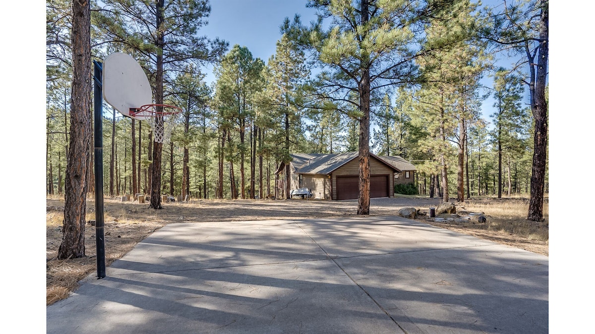 New listing! Greer Getaway-Close to skiing & more!