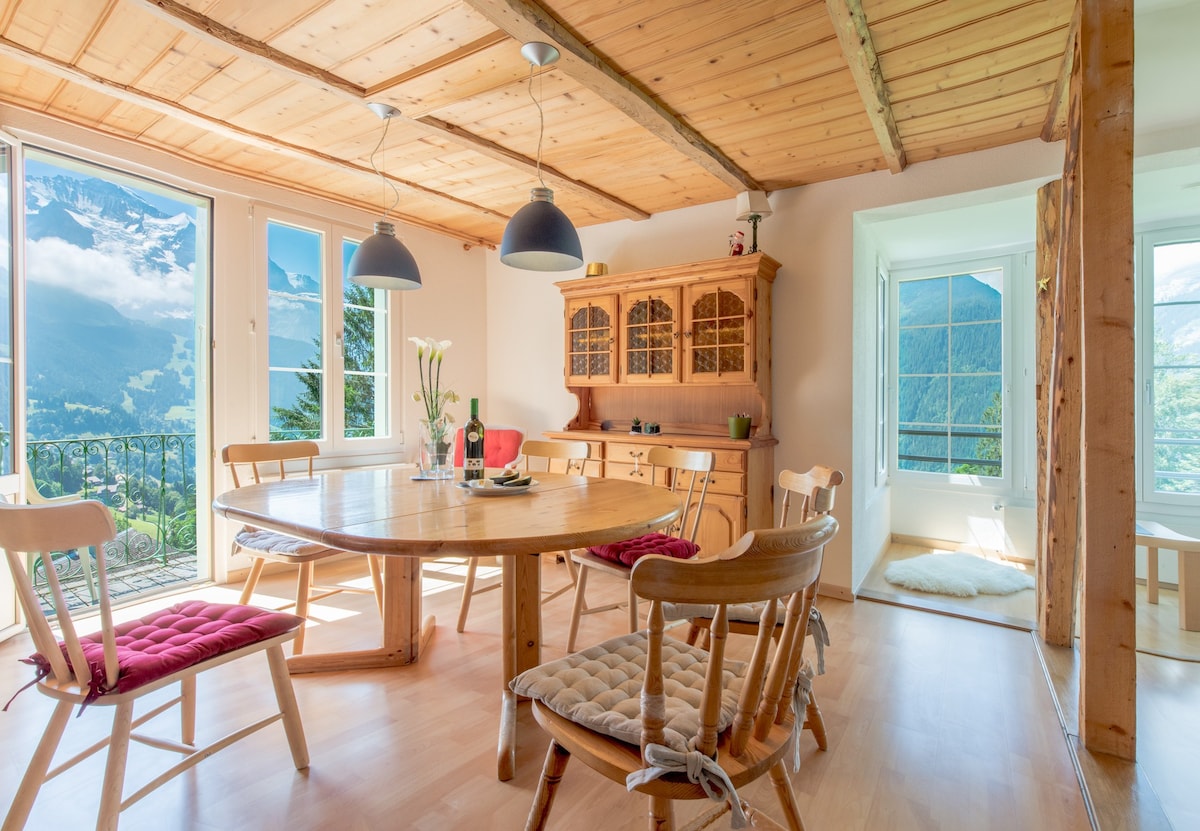 Chalet Hunnenfluh - dream views, Alpine setting