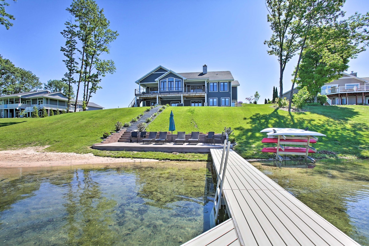 Waterfront Silver Lake Home w/ Private 40’ Dock!