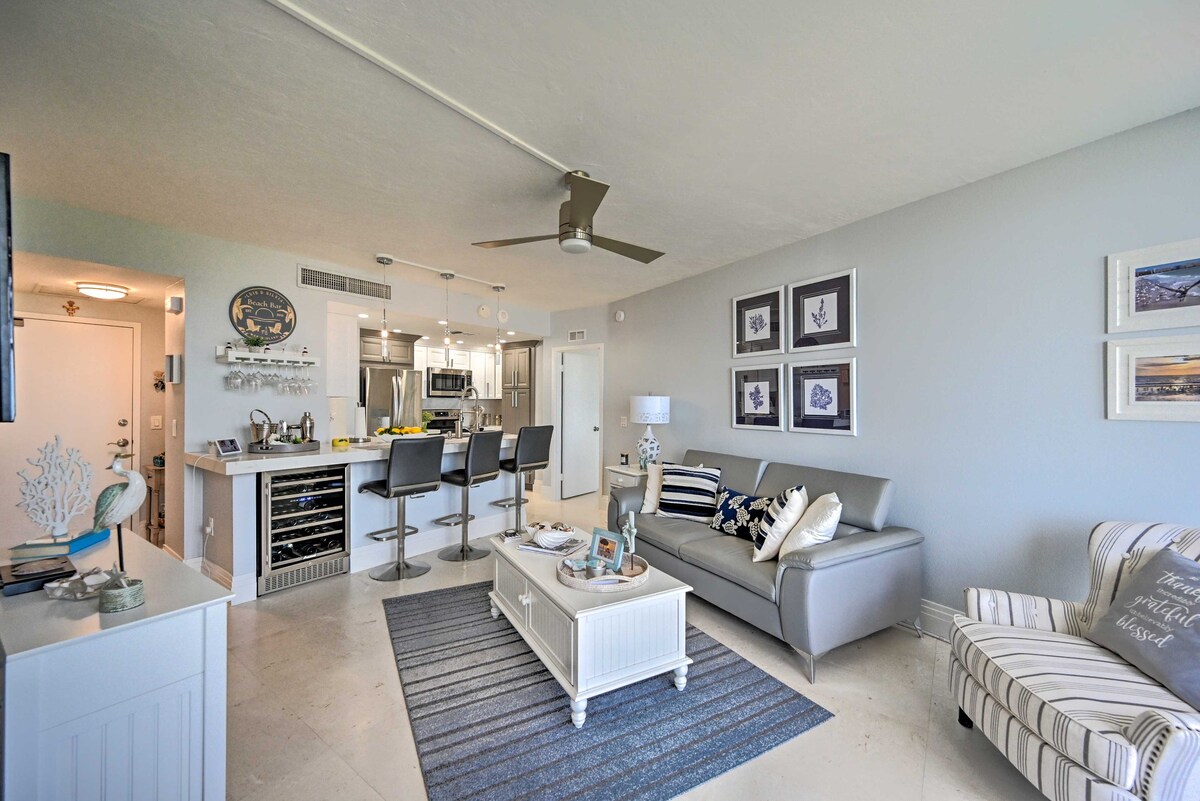 Beachfront Marco Island Condo w/ Pool Access!