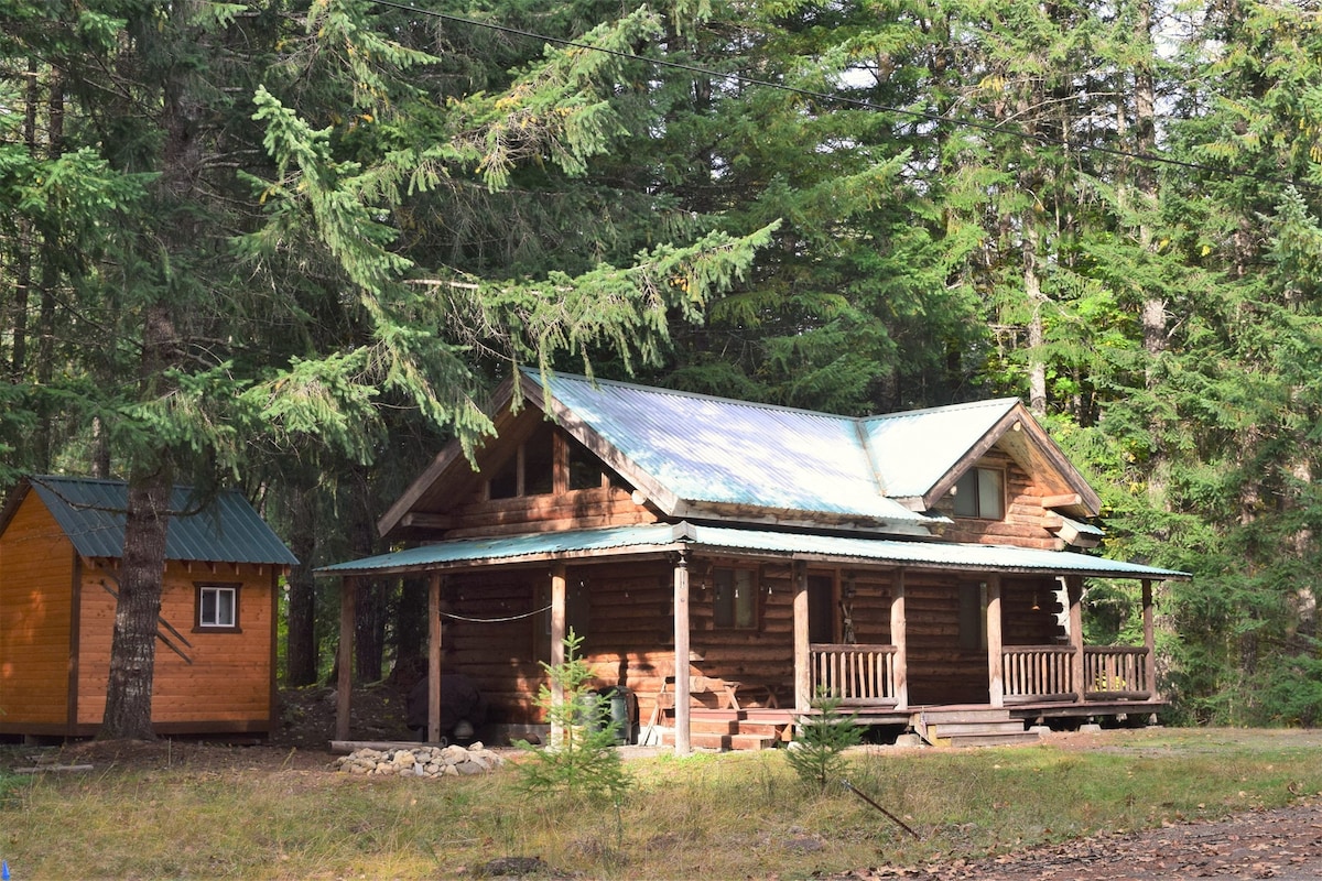 Cascade Log Cabin |雷尼尔山，空调，无线网络，木屋