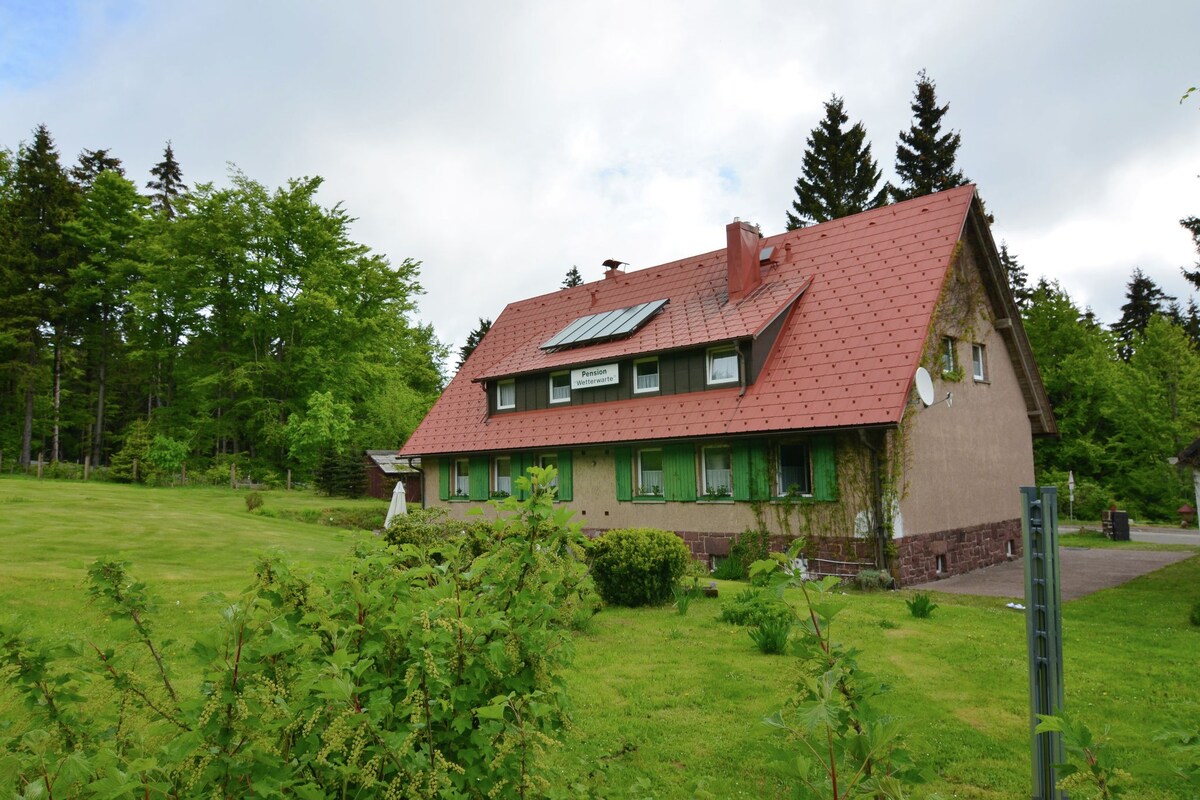 Modern Apartment in Tabarz/Thüringer Wald with Garden