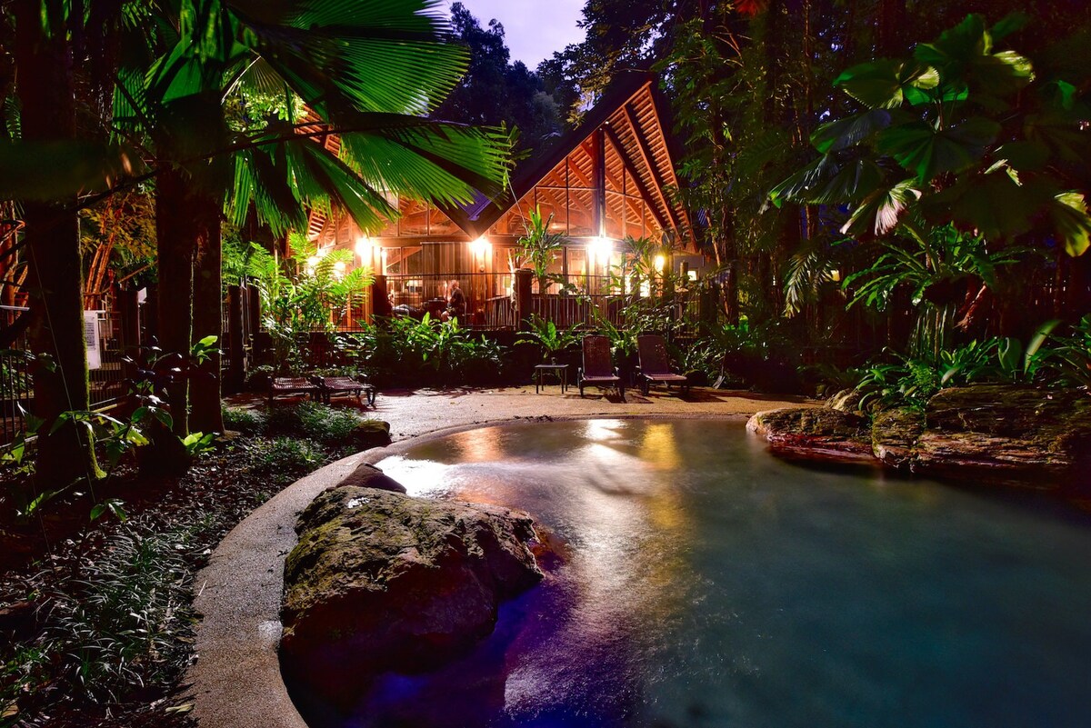 Ferntree Rainforest Lodge Private Cabin