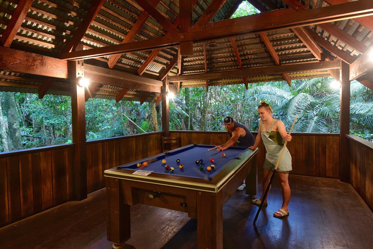 Ferntree Rainforest Lodge Private Cabin