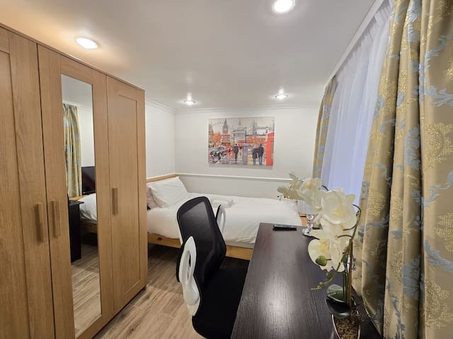 Live Amazing Ltd managed Airbnb listing 1