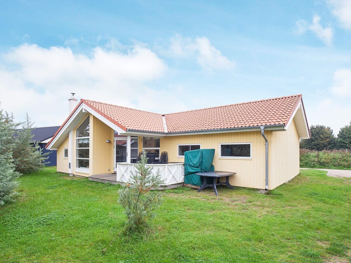 10 person holiday home in großenbrode