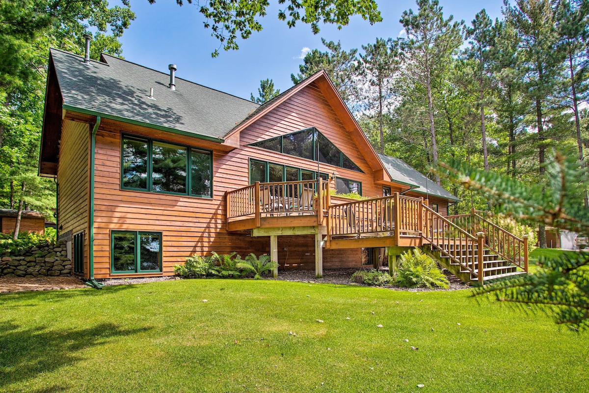 Private Retreat w/ Dock on Middle Eau Claire Lake!