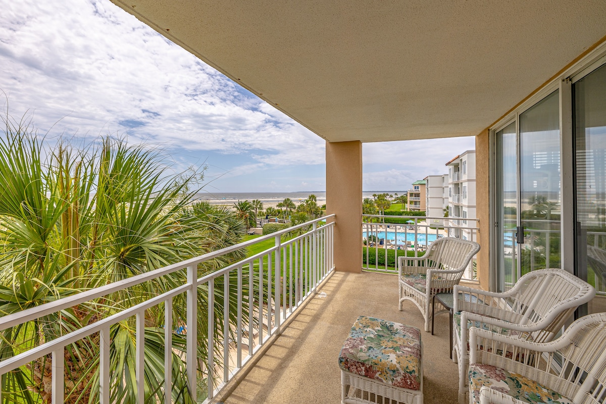 Direct ocean view Condo with outstanding views!