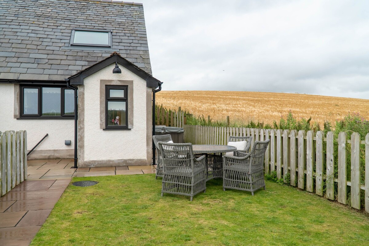 Daisy Cottage - With private Hot Tub