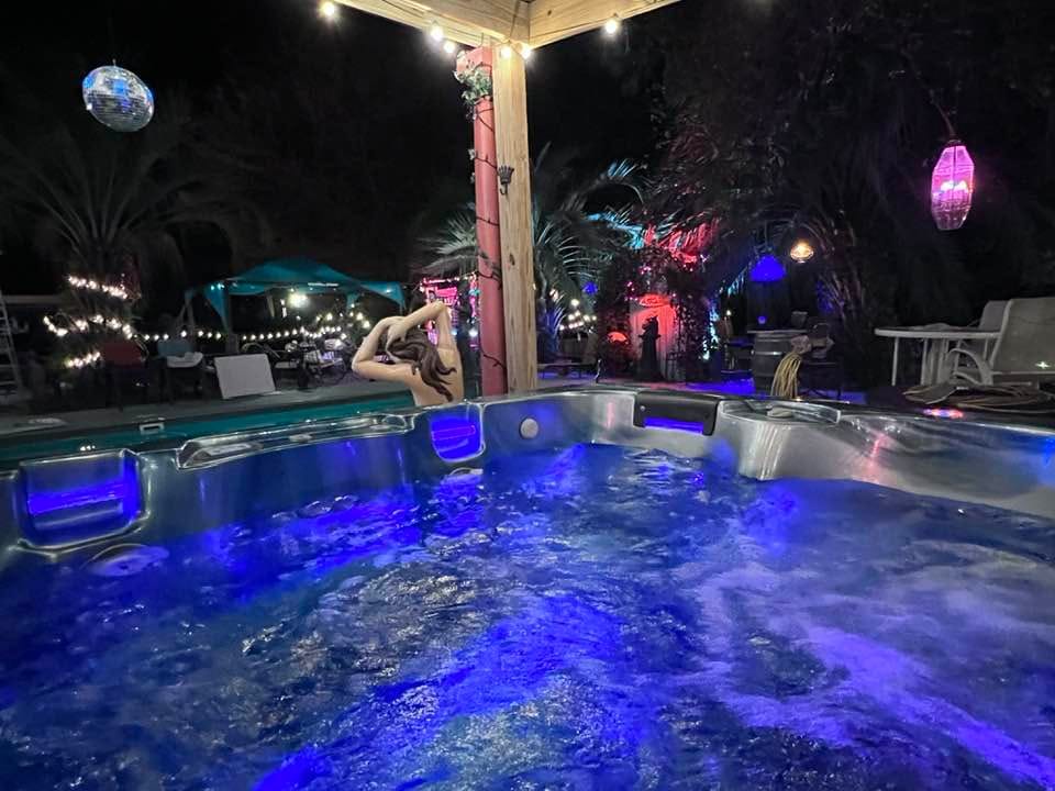 Amazing Pool, Hot tub, Couples, Private Guest Hous