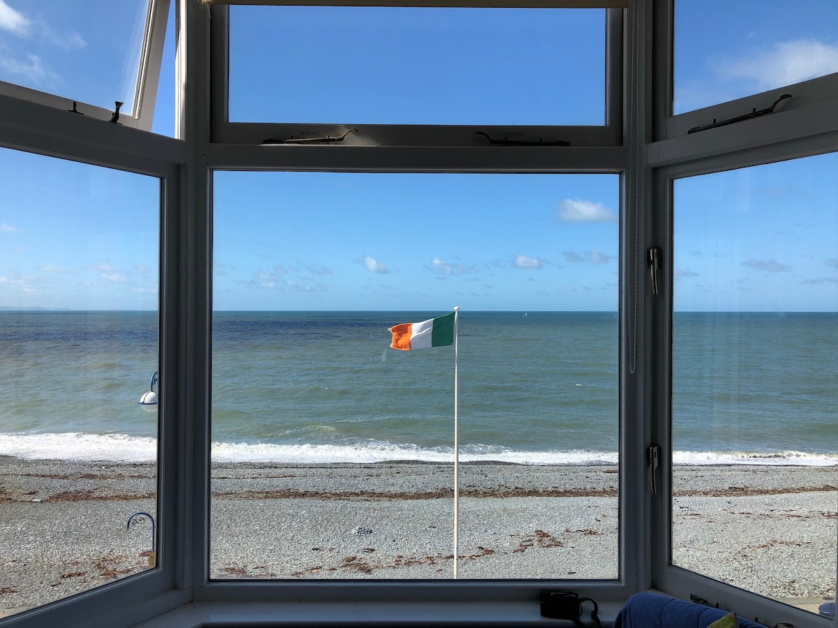 Stunning Aberystwyth South Beach Apartment