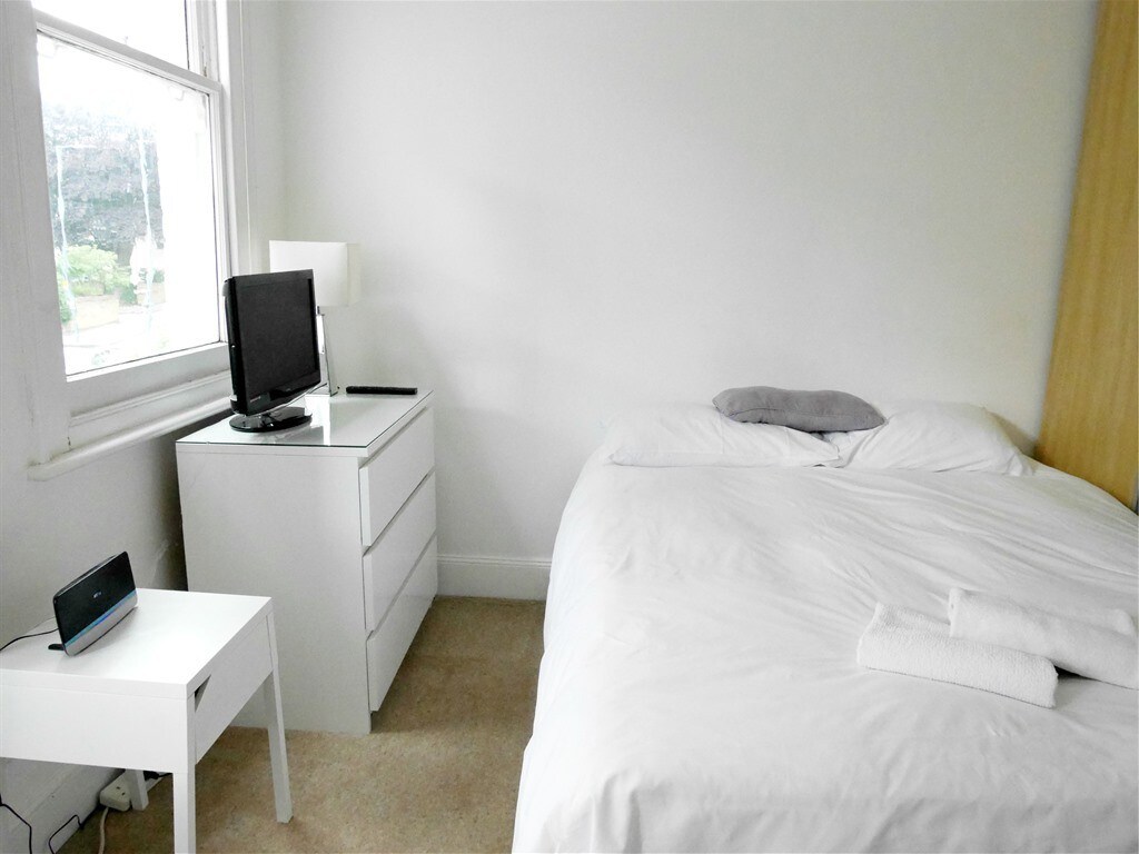 Single Room Ensuite  near Kew Gardens