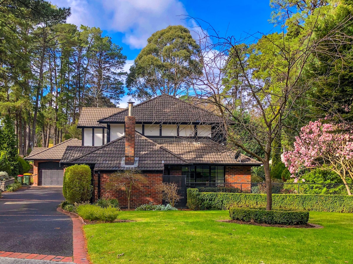 Pride Leisure Tudor House