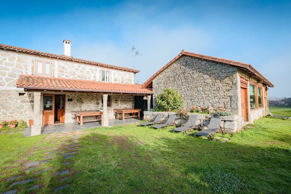 Casa Das Xacias Stone House In Ribeira Sacra