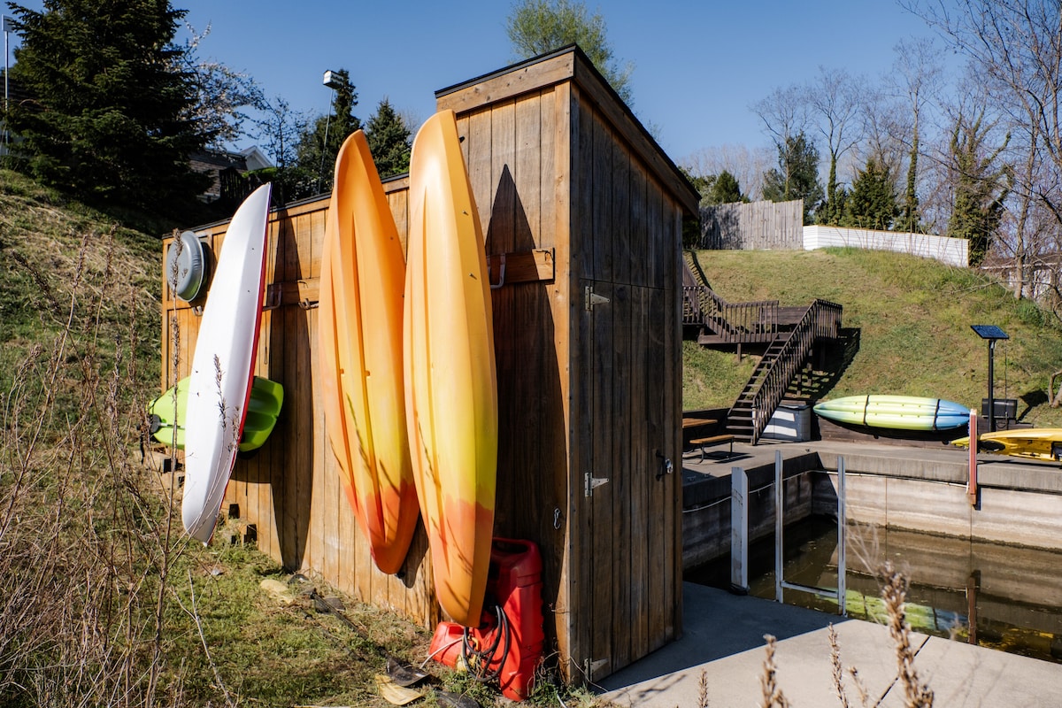 Riverfront home w/private beach access + hot tub!