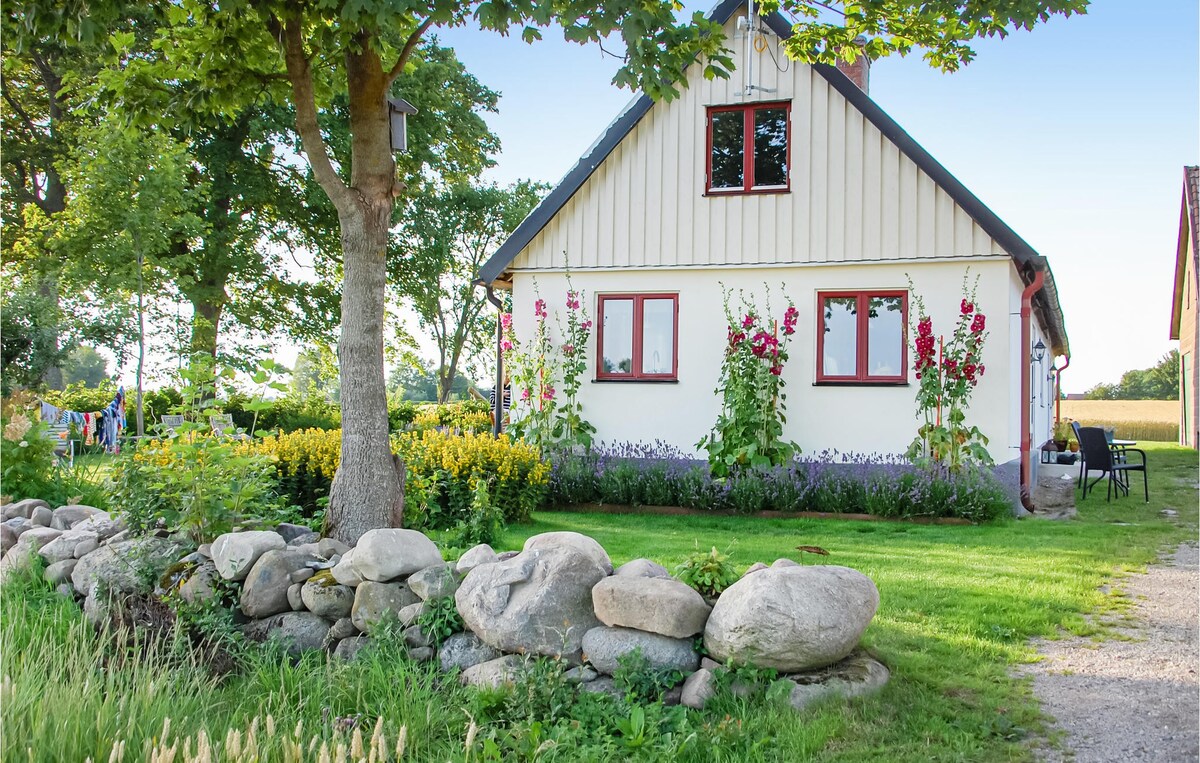 Lovely home in Vollsjö with WiFi