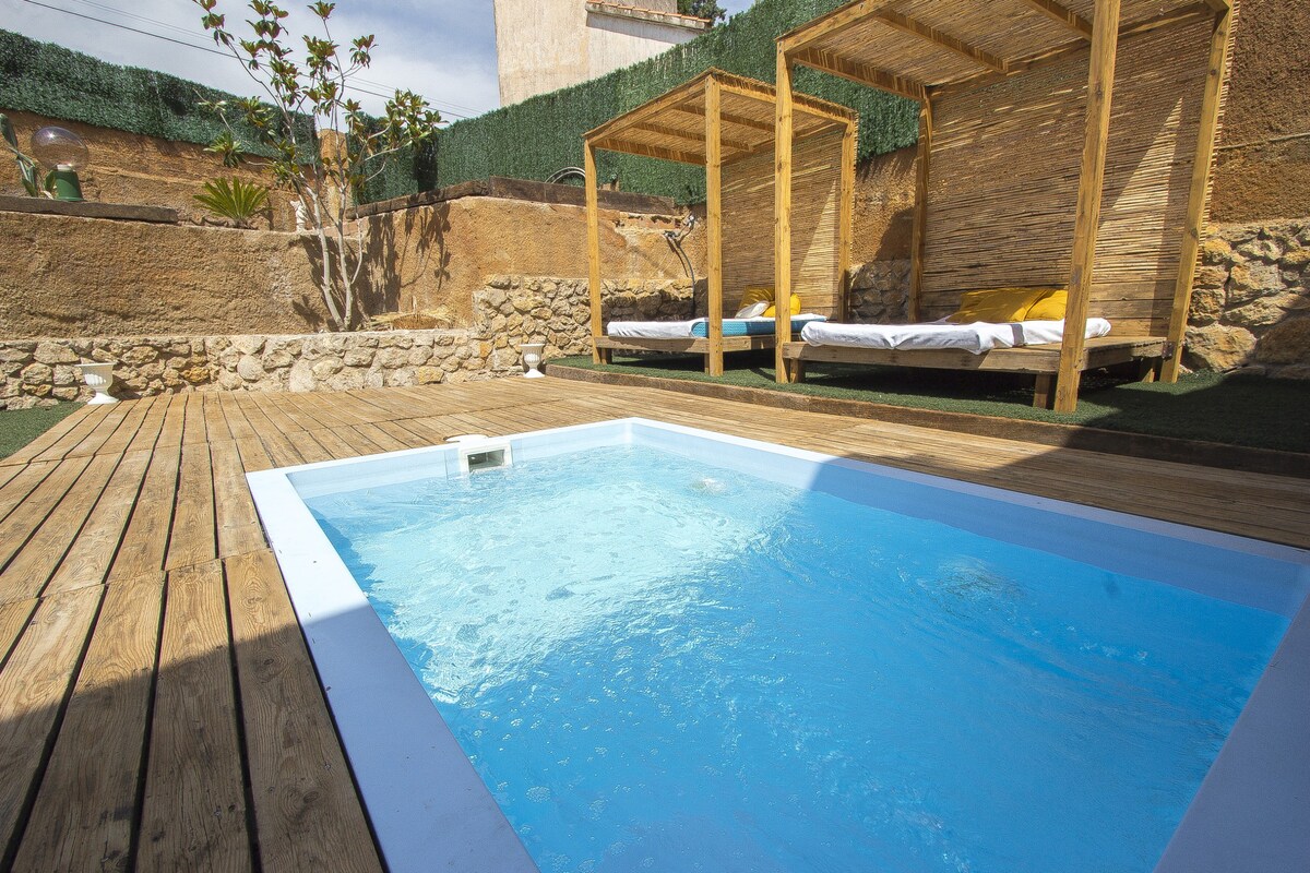 带私人游泳池的华丽保护区距离锡切斯15公里！