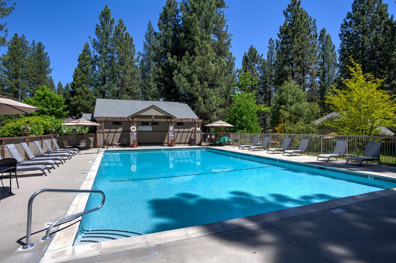 Madora Creek House - 460 Sequoia