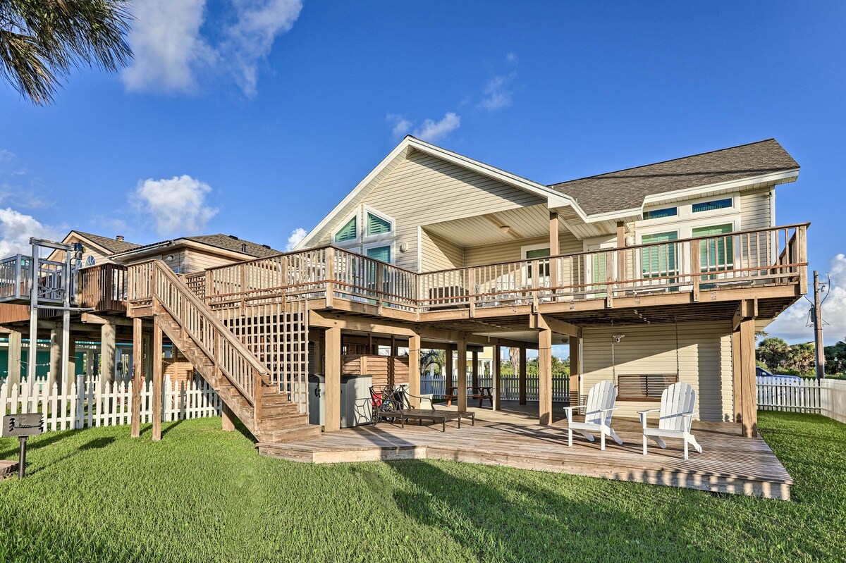 Galveston Beach House w/ Ocean Views + 2 Decks!