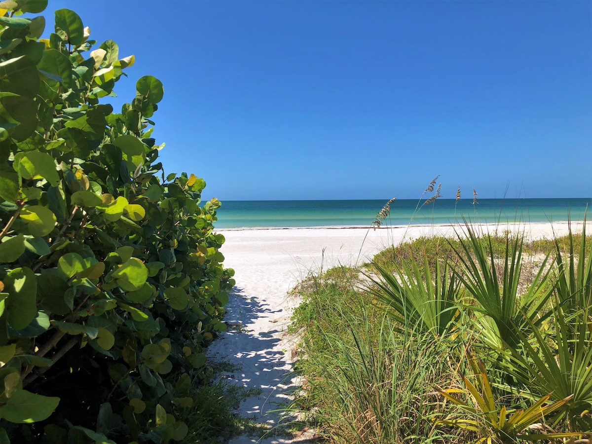 Peaceful & Calm Beach Getaway @ Indian Shores!