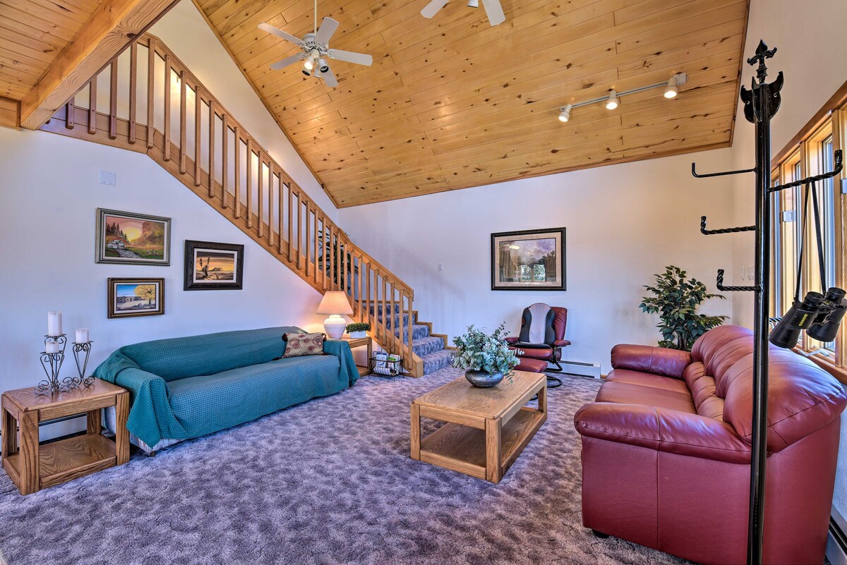 Questa Home w/ Views - 13 Mi to Red River Skiing!